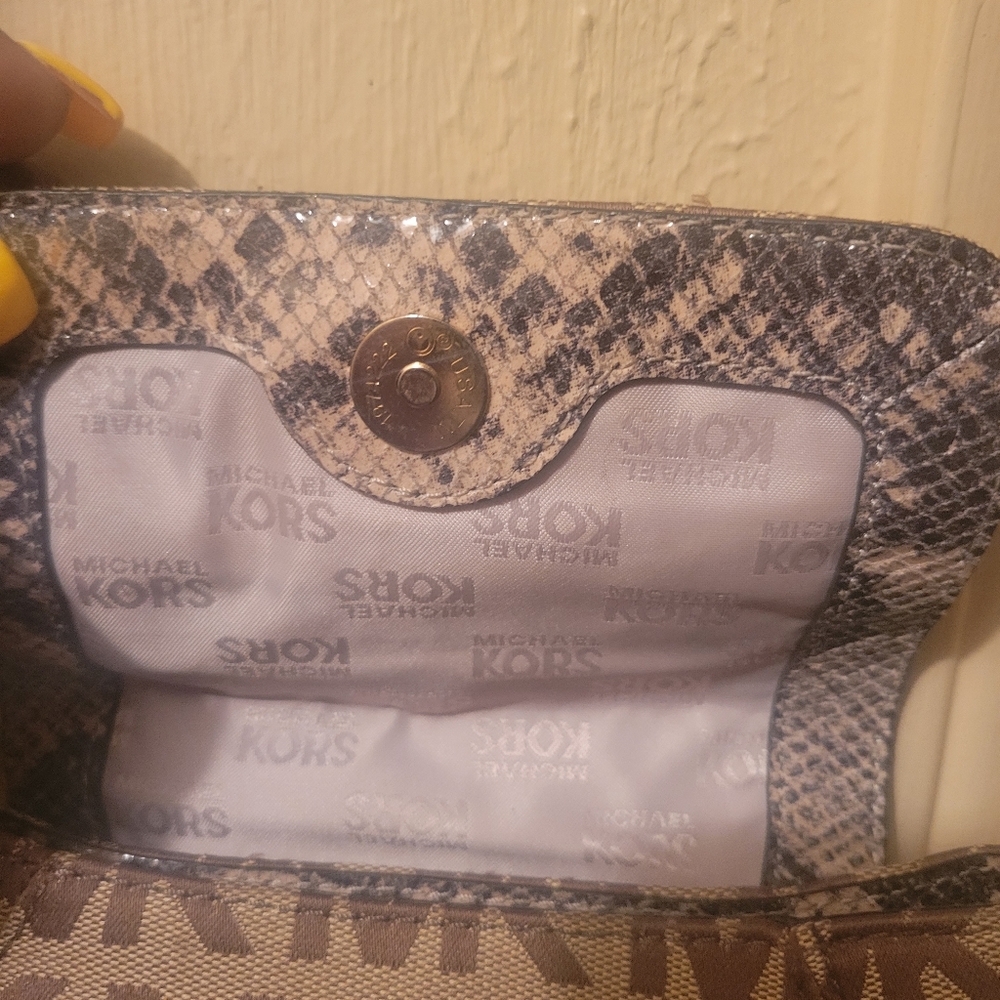 Purse - Picture 5 of 8
